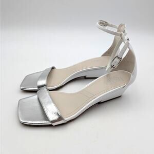 Franco Sarto Sadie Wedge Sandals Women's White/Silver Metallic Size US7M EU37